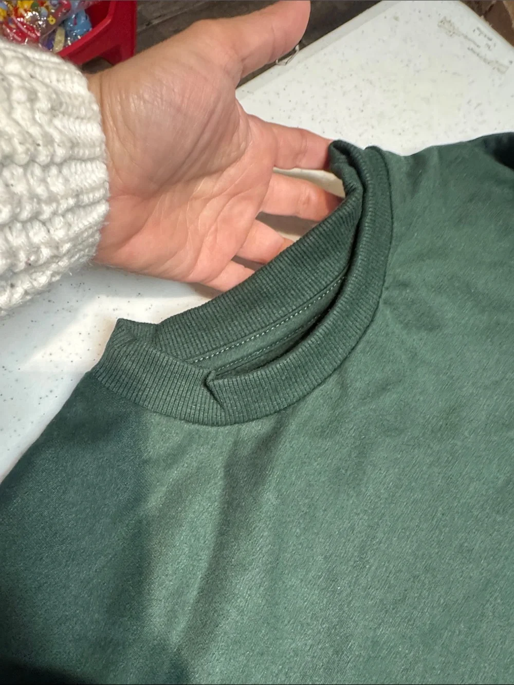 NWOT Sleepdown SZ LRG Men's Dark Green Crewneck Sweater‎